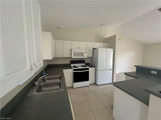 2832 Nw 4th Ter, Cape Coral, Florida 33993