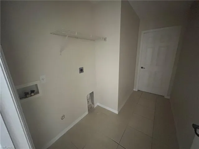 2832 Nw 4th Ter, Cape Coral, Florida 33993