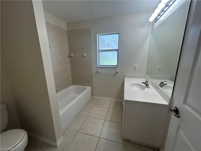2832 Nw 4th Ter, Cape Coral, Florida 33993