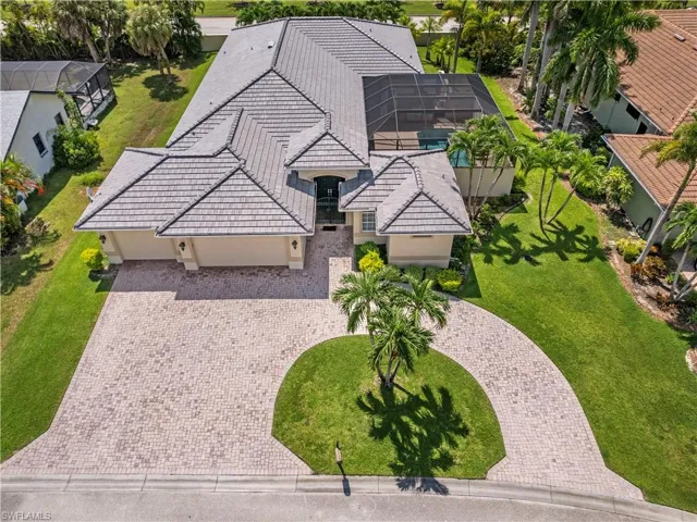 Birds eye view of property