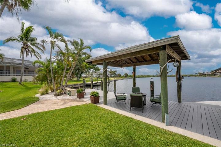 4311 Point CT, PORT CHARLOTTE FL 33948