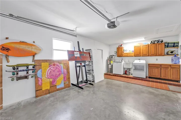 Garage.
