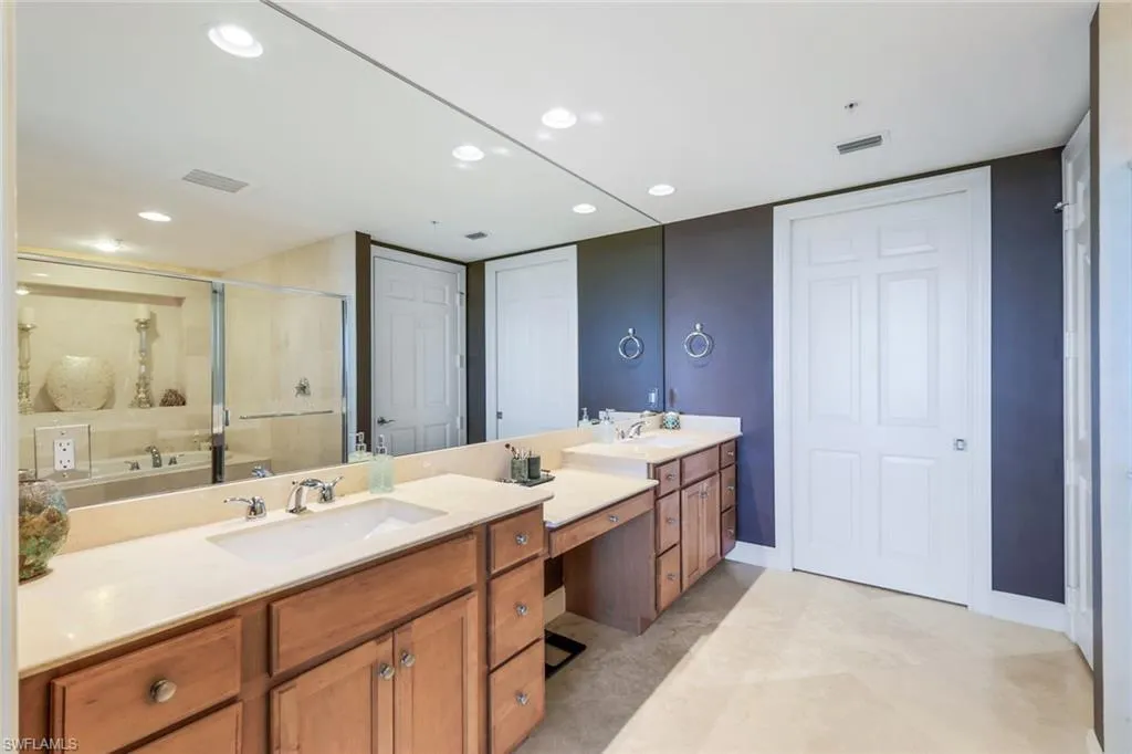 275 Indies WAY, Naples, FL 34110,224045670