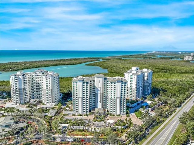 Bird's eye view with a water view