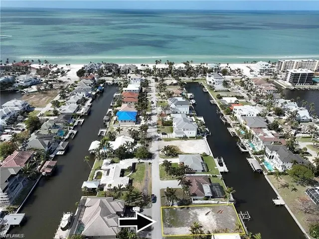 227 Channel Dr, Naples, Florida 34108