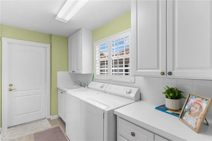 5338 Guadeloupe Way, Naples, Florida 34119