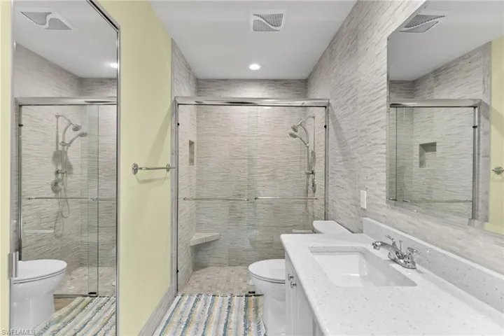 5338 Guadeloupe Way, Naples, Florida 34119