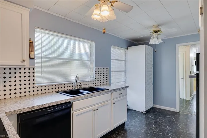 1117 Se 33rd Ter, Cape Coral, Florida 33904