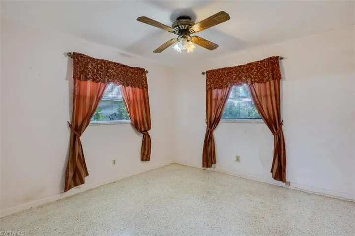 1117 Se 33rd Ter, Cape Coral, Florida 33904