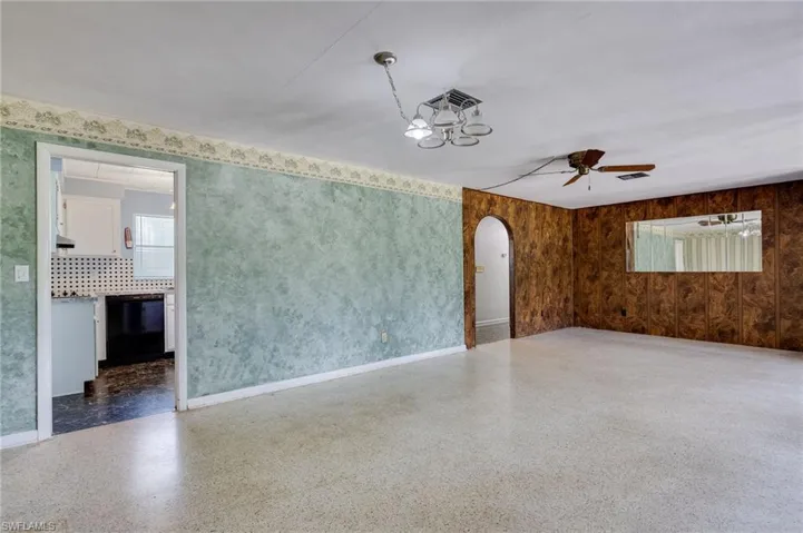 1117 Se 33rd Ter, Cape Coral, Florida 33904
