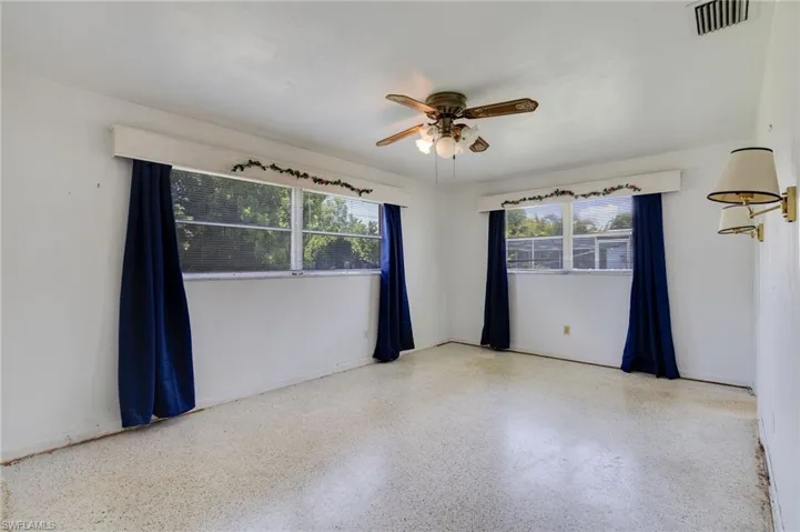 1117 Se 33rd Ter, Cape Coral, Florida 33904