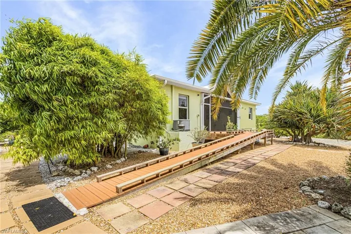 4931 Island Acres Ct, St. James City, Florida 33956