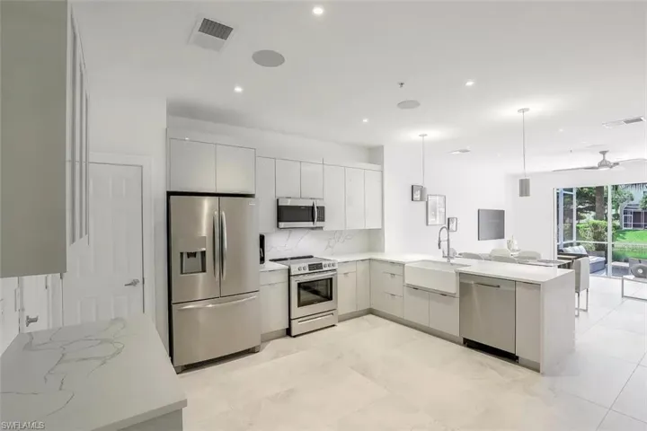 775  Hampton  CIR, Naples, FL 34105