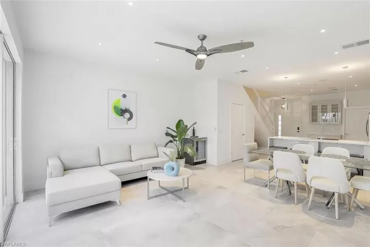 775  Hampton  CIR, Naples, FL 34105