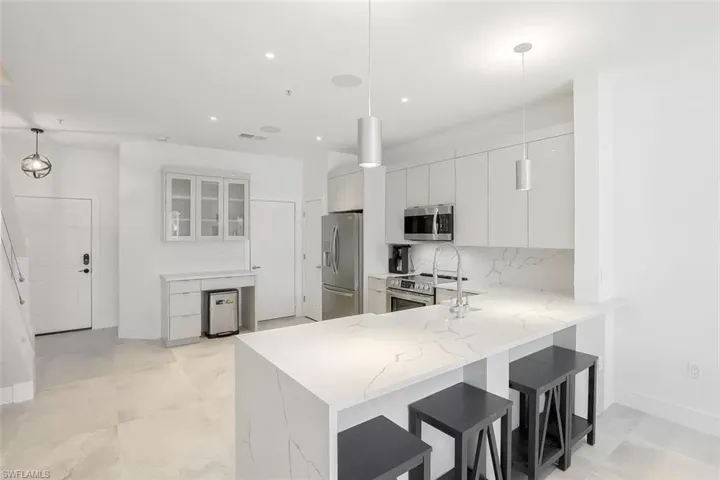 775  Hampton  CIR, Naples, FL 34105