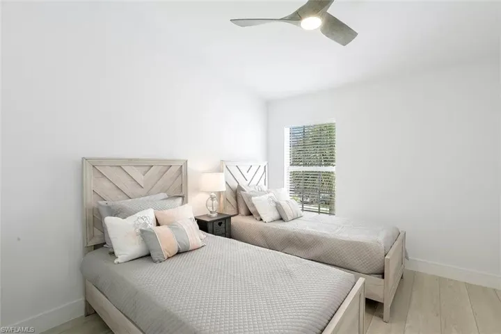 775  Hampton  CIR, Naples, FL 34105