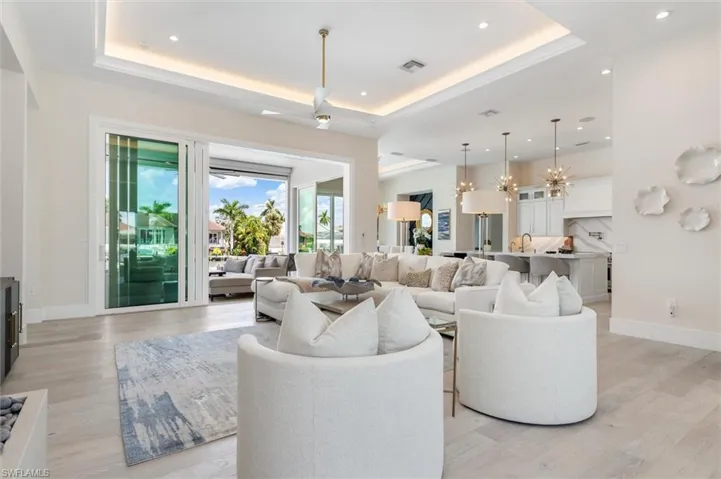 Living room with a tray ceiling