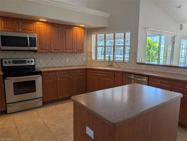 3046 Sw 24th Ave, Cape Coral, Florida 33914