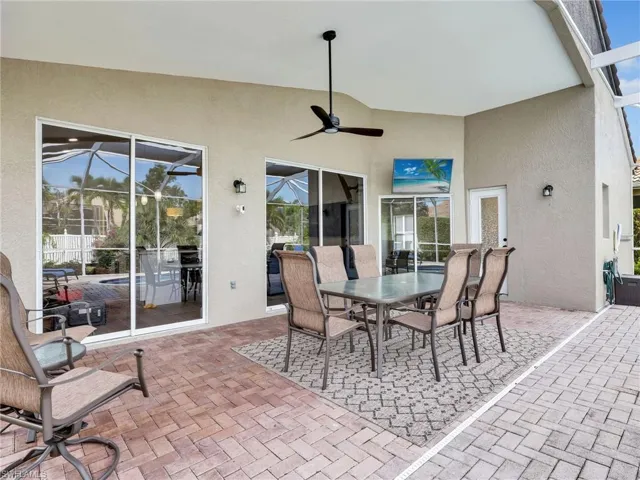 92  Glen Eagle  CIR, Naples, FL 34104