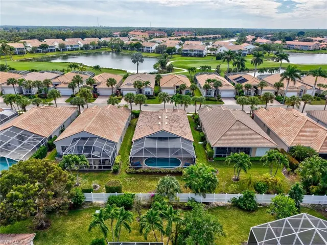 92  Glen Eagle  CIR, Naples, FL 34104
