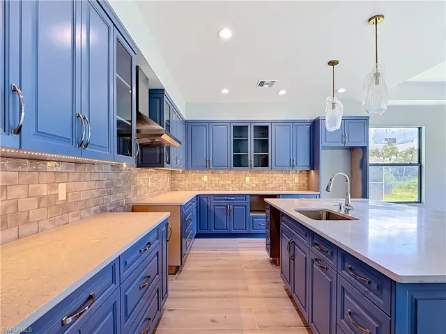 8831 Woodgate Dr, Fort Myers, Florida 33908