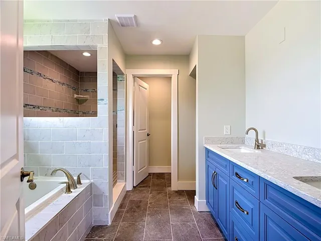 8831 Woodgate Dr, Fort Myers, Florida 33908