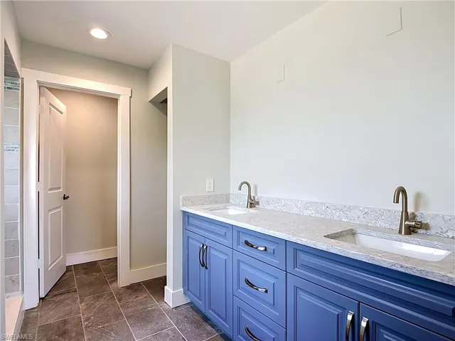 8831 Woodgate Dr, Fort Myers, Florida 33908
