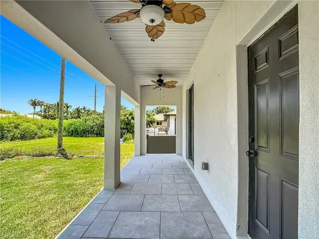 8831 Woodgate Dr, Fort Myers, Florida 33908