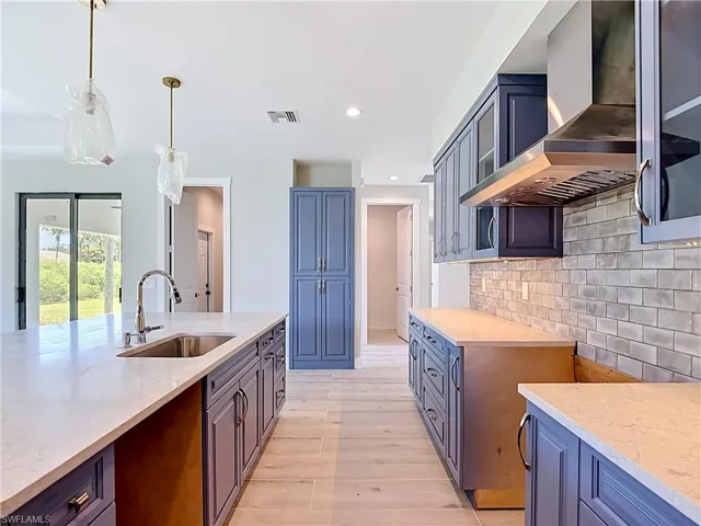 8831 Woodgate Dr, Fort Myers, Florida 33908
