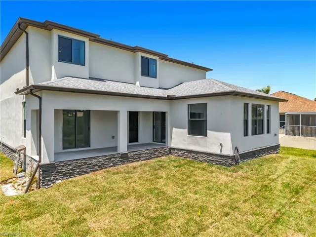 8831 Woodgate Dr, Fort Myers, Florida 33908