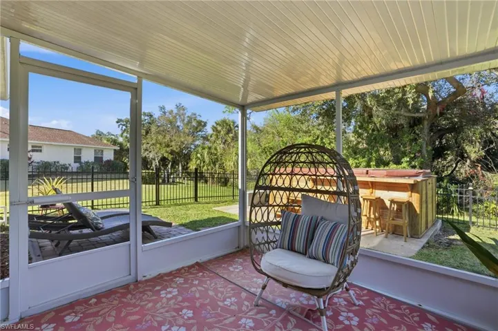 Spacious lanai