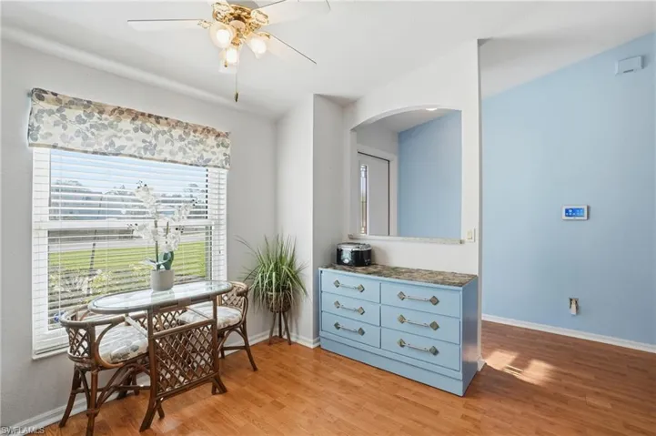 Kitchen/breakfast nook