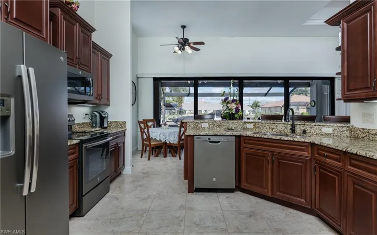 1525 Sw 57th Ter, Cape Coral, Florida 33914