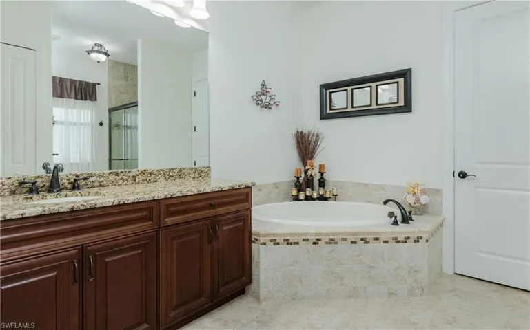 1525 Sw 57th Ter, Cape Coral, Florida 33914