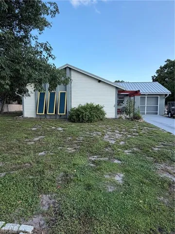 126 Oakside St, Lehigh Acres, Florida 33936