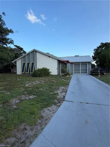 126 Oakside St, Lehigh Acres, Florida 33936
