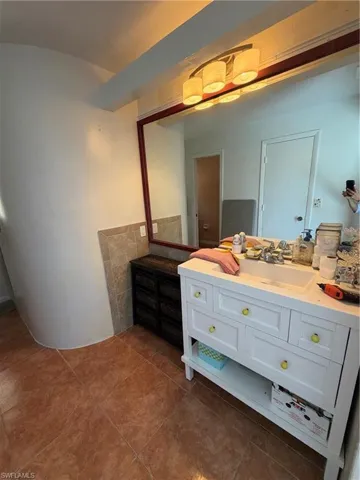 126 Oakside St, Lehigh Acres, Florida 33936
