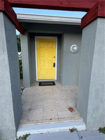 126 Oakside St, Lehigh Acres, Florida 33936