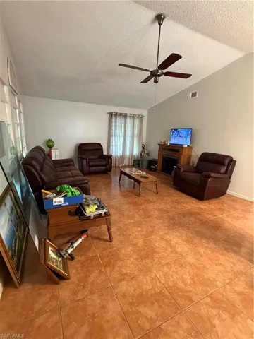 126 Oakside St, Lehigh Acres, Florida 33936