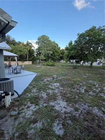 126 Oakside St, Lehigh Acres, Florida 33936