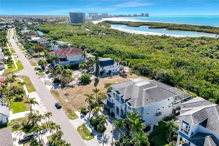 564 Spinnaker Dr, Marco Island, Florida 34145
