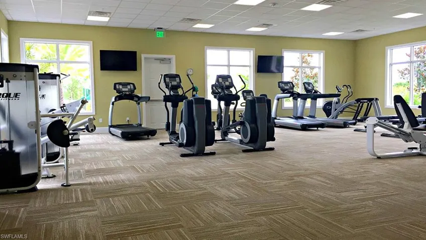 4262 Dutchess Park Rd, Fort Myers, Florida 33916