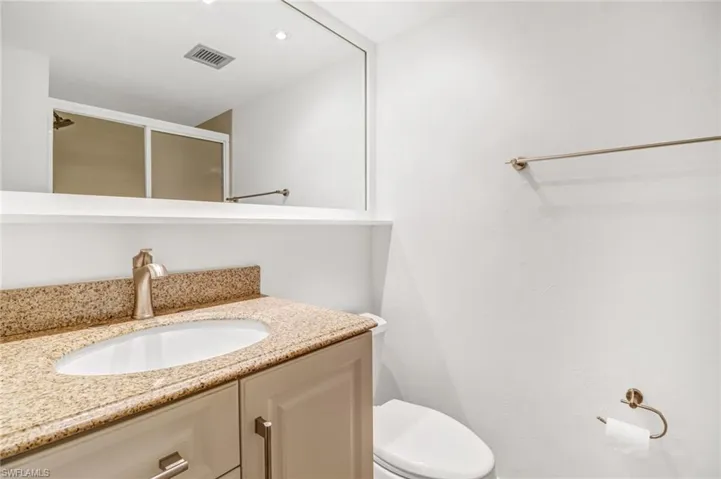 21 High Point Cir E # 208, Naples Fl 34103