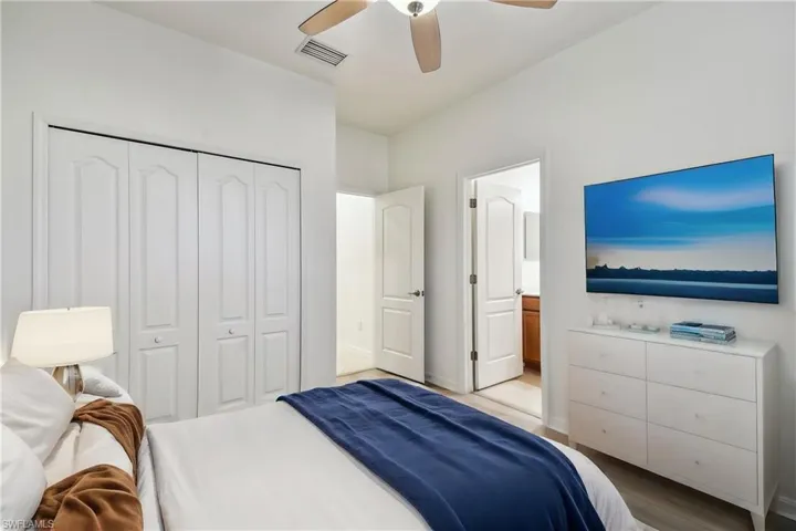 Guest bedroom 1