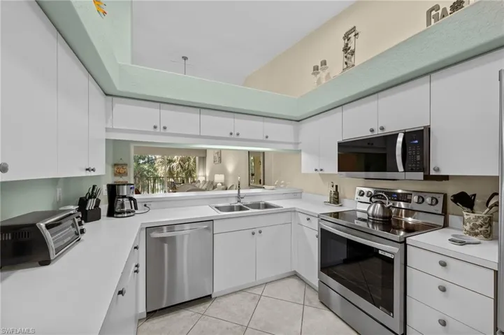 1240  Sarah Jean  CIR, Naples, FL 34110