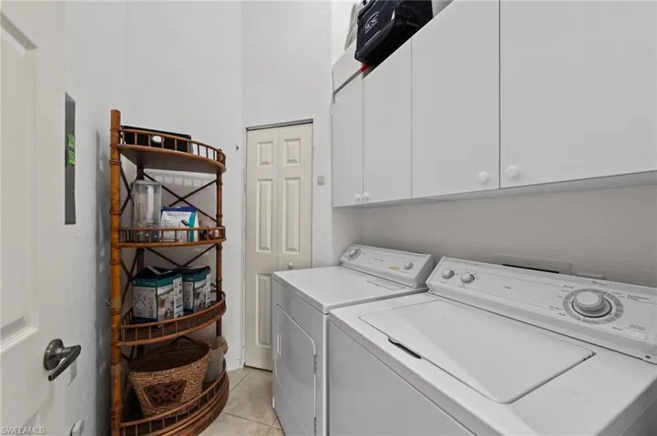 1240  Sarah Jean  CIR, Naples, FL 34110