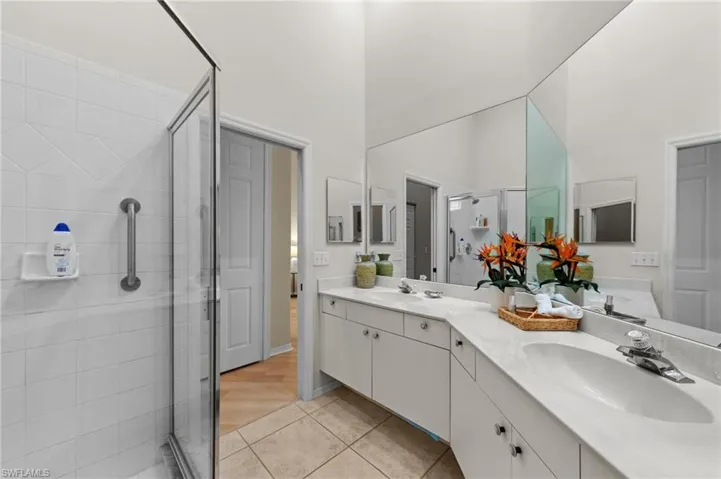 1240  Sarah Jean  CIR, Naples, FL 34110
