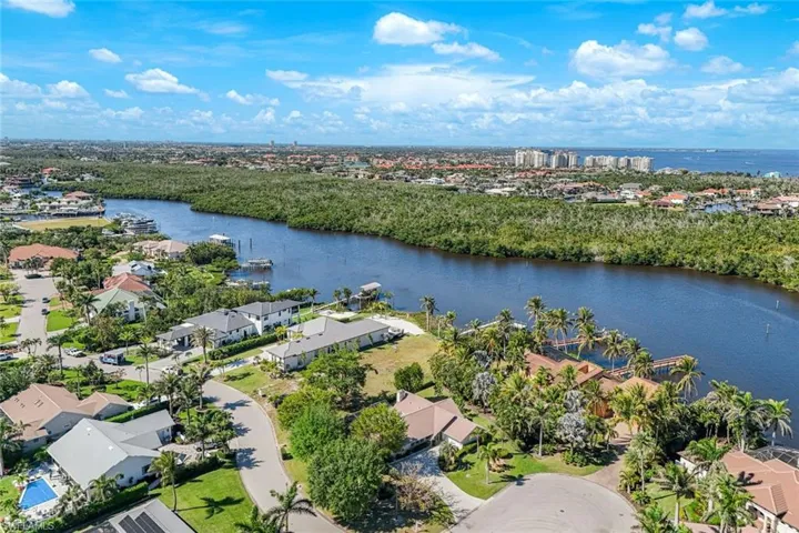 840 S Town And River  DR, Fort Myers, FL 33919