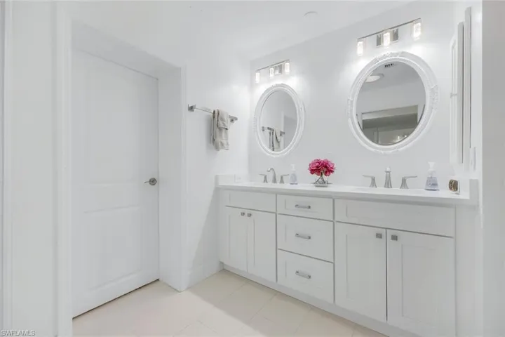 840 S Town And River  DR, Fort Myers, FL 33919