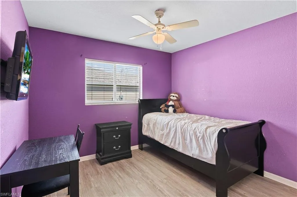 927 12th TER, Cape Coral, FL 33993,225045448